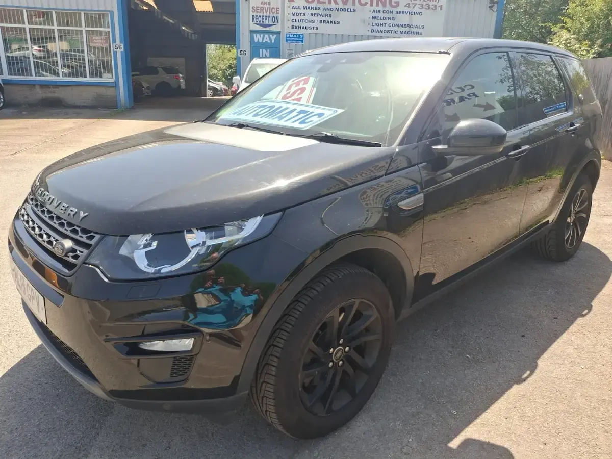 Used Land Rover Discovery Sport SE 180 HP (132 kW) 2019 Black SUV