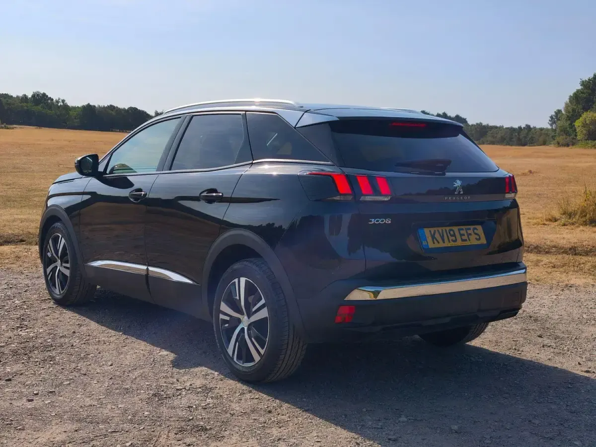 Used Peugeot 3008 Allure 130 HP (95 kW) 2019 Black SUV