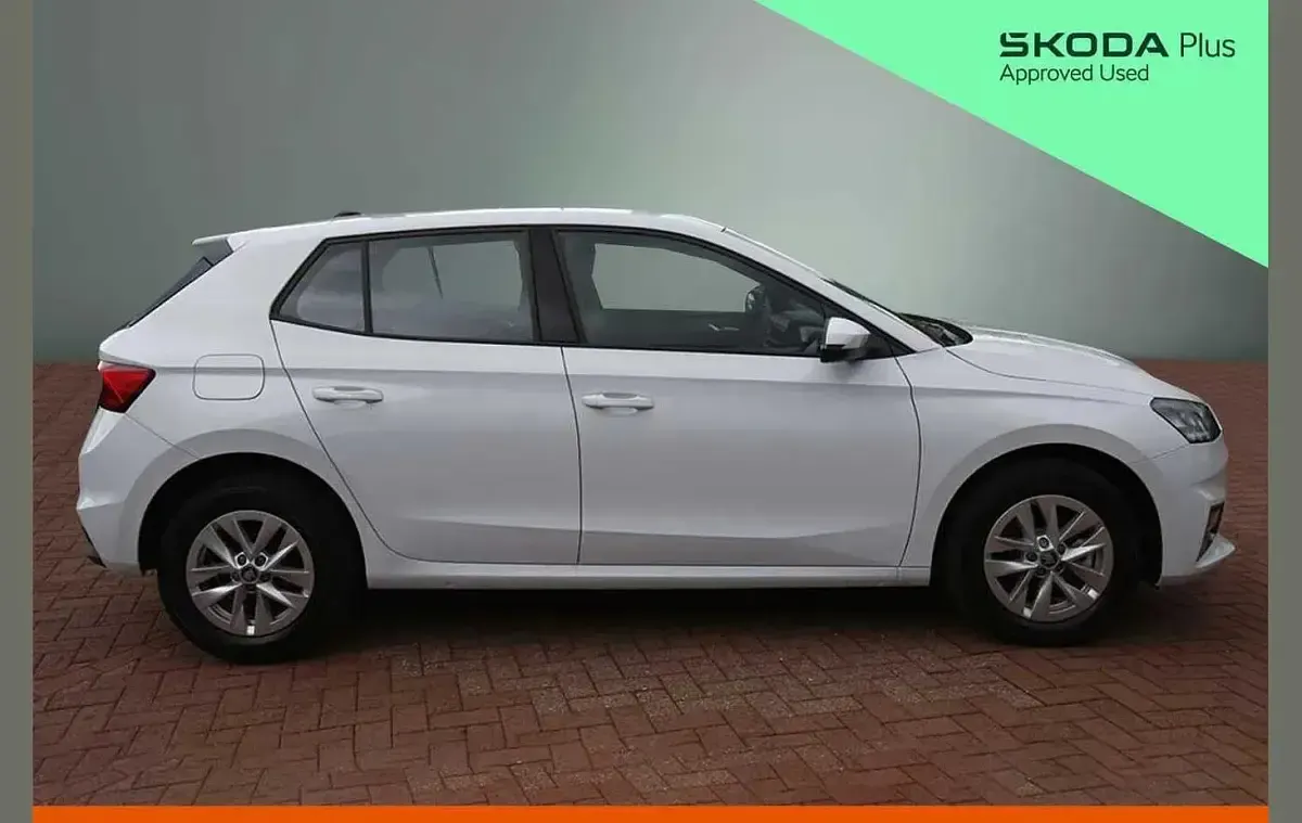 New Skoda Fabia SE 113 HP (83 kW) 2026 Moon white metallic Hatchback