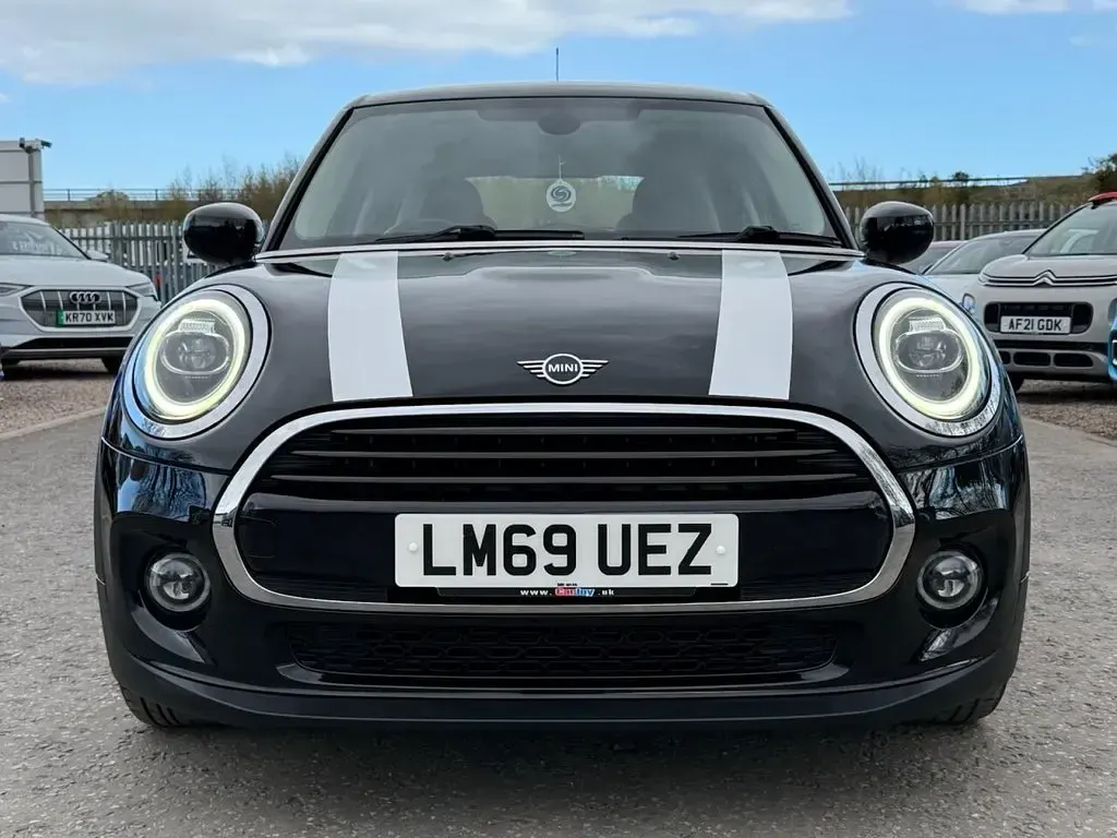 Used Mini Cooper Classic 136 HP (100 kW) 2019 Black Hatchback