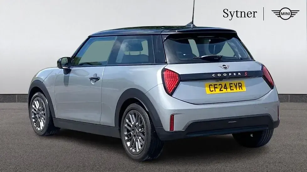 Used Mini Cooper S Hatch 201 HP (147 kW) 2024 Silver Hatchback