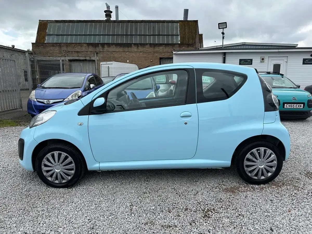Used Citroën C1 VTR Sport 68 HP (50 kW) 2013 Blue Hatchback