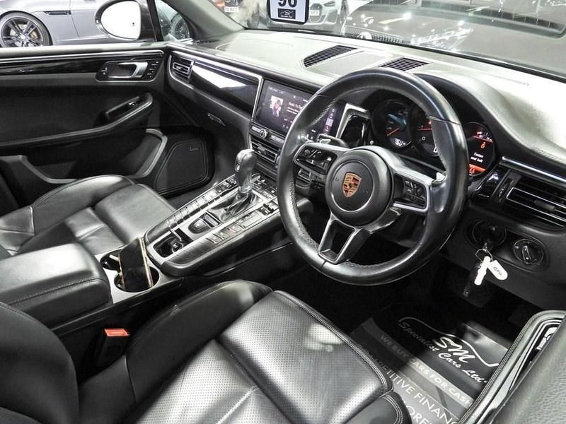Used Porsche Macan 245 HP (180 kW) 2018 Grey SUV
