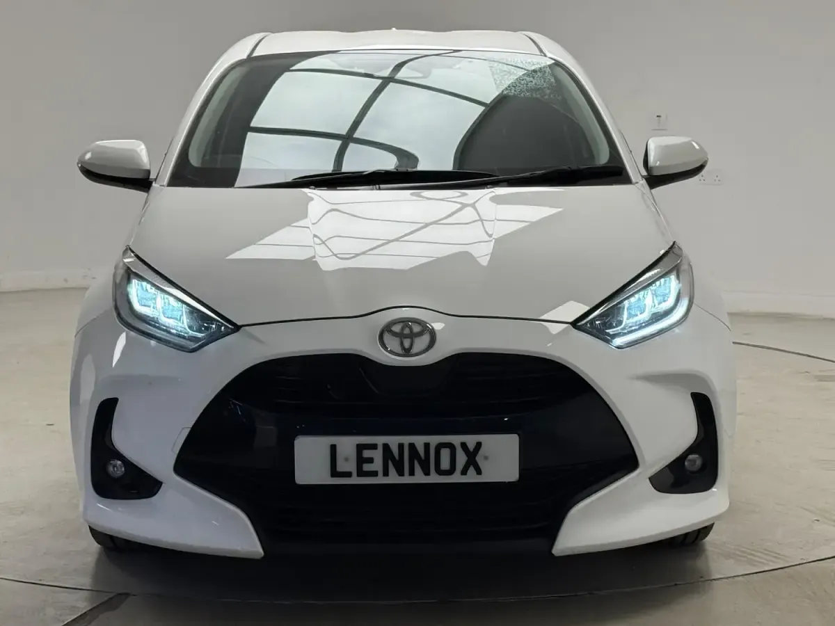 Used Toyota Yaris Hybrid Design 2024 White Hatchback