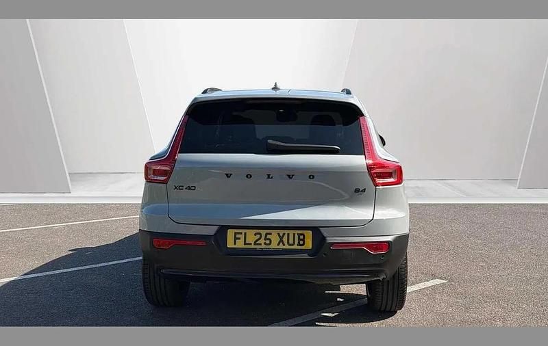 Used Volvo XC40 Plus 197 HP (144 kW) 2025 Grey SUV