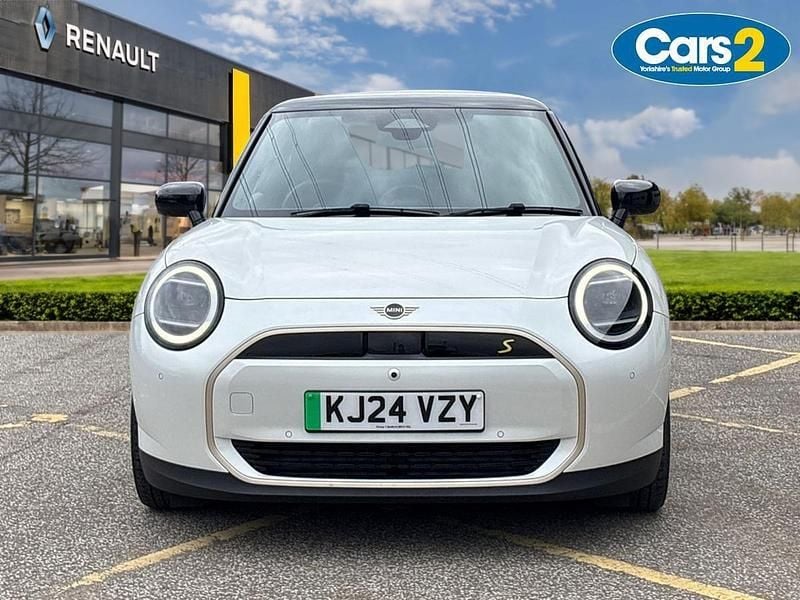 Used Mini Cooper Exclusive 160 kW (218 HP) 2024 White Hatchback