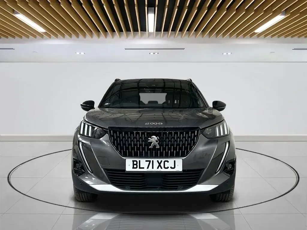 Used Peugeot 2008 GT 130 HP (95 kW) 2022 Grey SUV