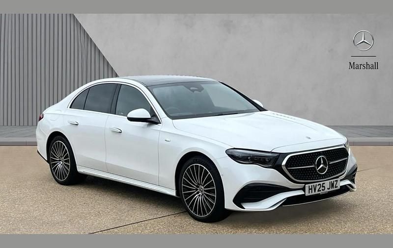 Used Mercedes E300 AMG Line Premium Plus 313 HP (230 kW) 2025 White Sedan