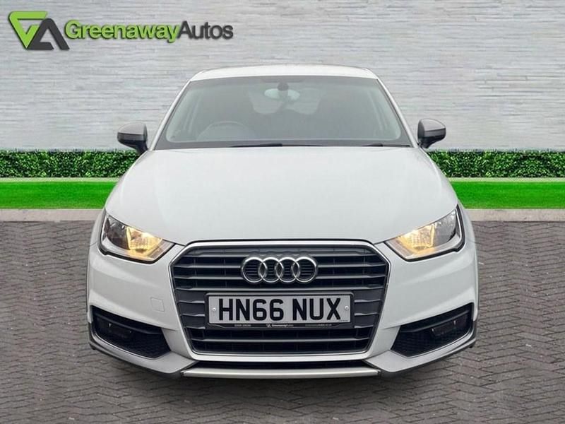 Used Audi A1 Sportback Sport 125 HP (91 kW) 2016 White Hatchback