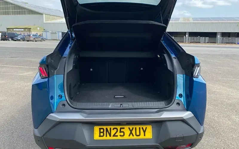 Used Peugeot 3008 Allure 136 HP (100 kW) 2025 Blue SUV