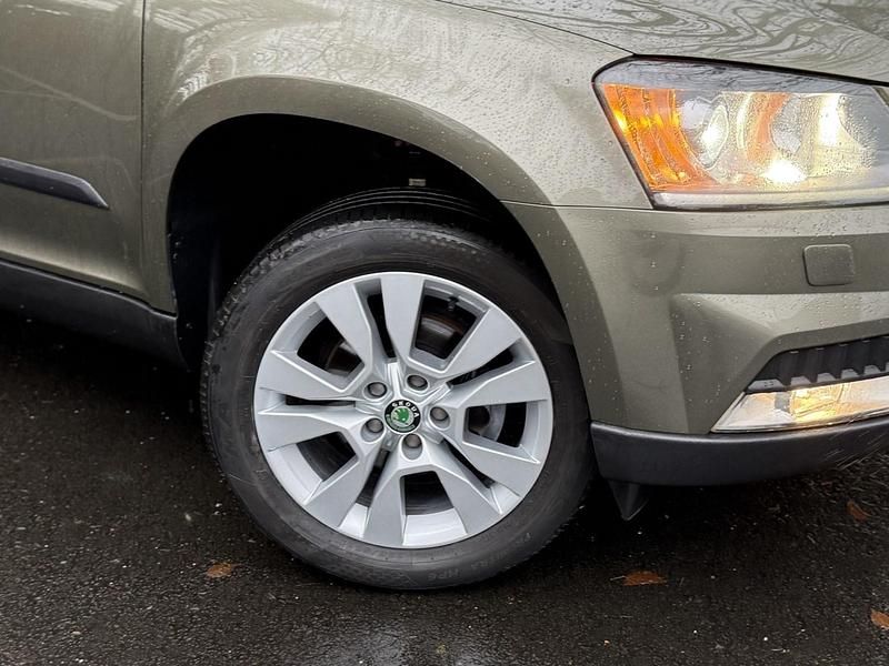 Used Skoda Yeti SE L 150 HP (110 kW) 2015 Green SUV