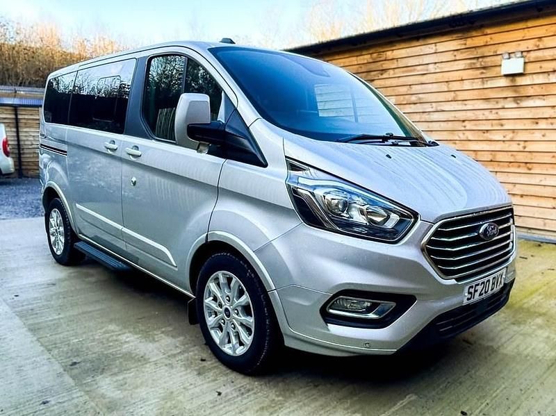 Used Ford Tourneo Titanium 130 HP (95 kW) 2020 Silver MPV