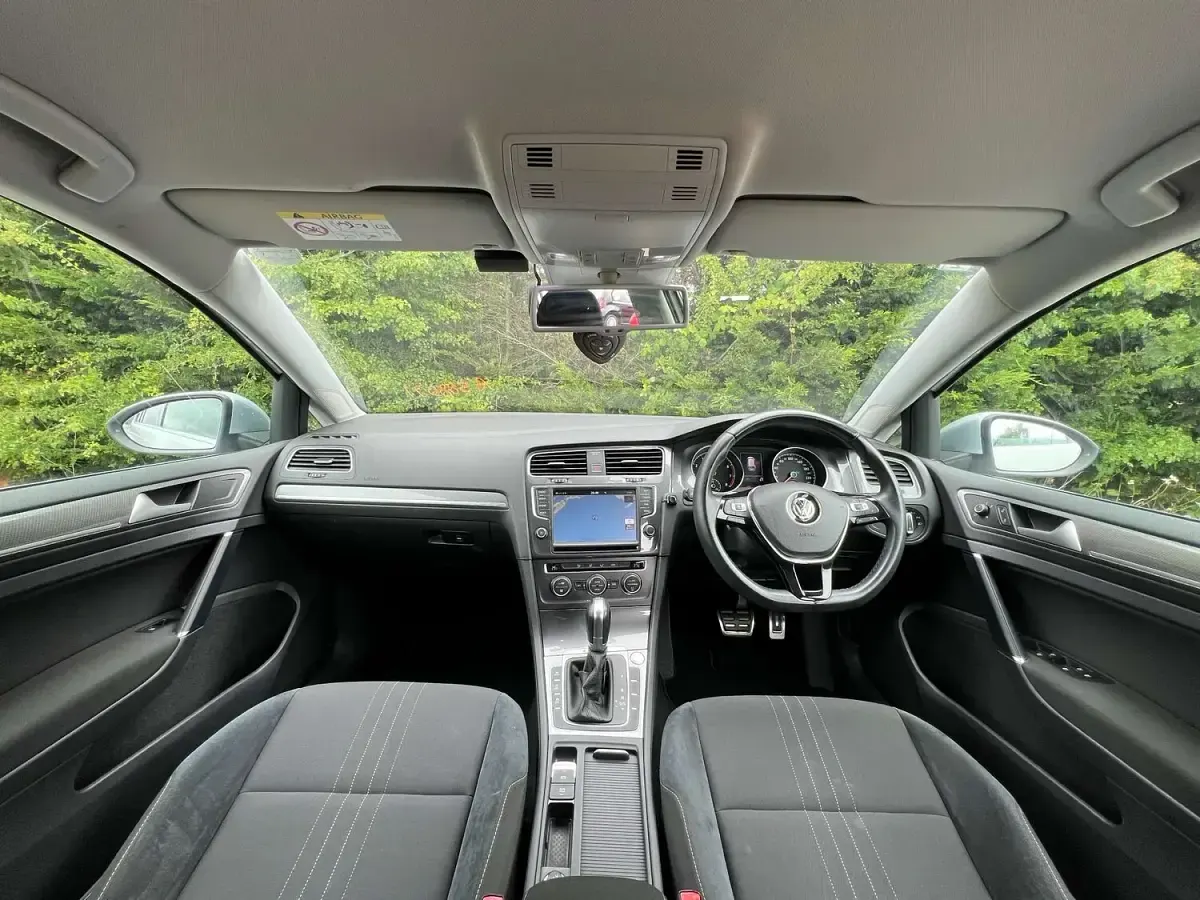 Used VW Golf VII 2016 White Estate