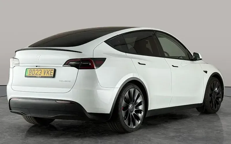 Used Tesla Model Y Performance 392 kW (534 HP) 2023 White SUV