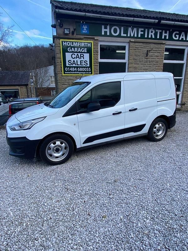 Used Ford Transit Connect 75 HP (55 kW) 2019 White MPV