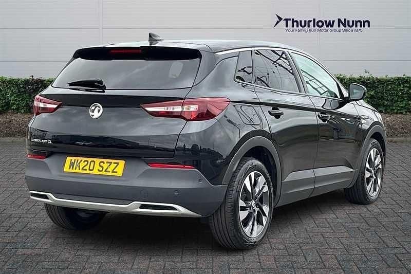 Used Vauxhall Grandland X SRi 130 HP (95 kW) 2020 Black SUV
