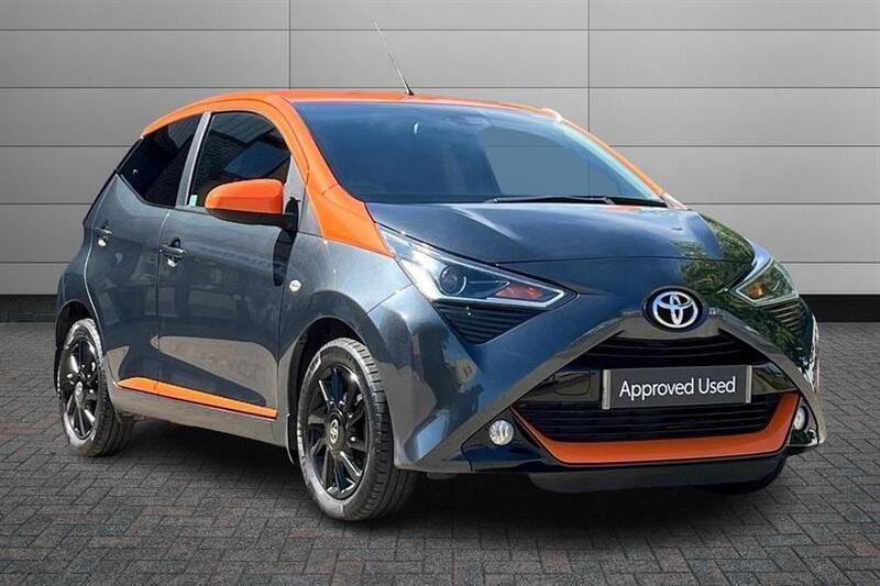 Electro grey with orange pop Used 2020 Toyota Aygo Edition Hatchback | £10,750 (Fair price) - Image 1/4