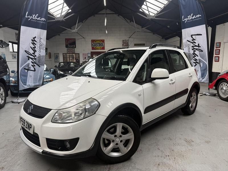 White Used 2010 Suzuki SX4 GLX SUV | £3,450 (Fair price) - Image 1/4