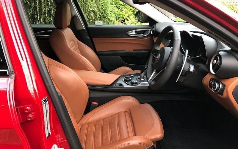 Used Alfa Romeo Giulia Veloce 280 HP (205 kW) 2020 Red Sedan