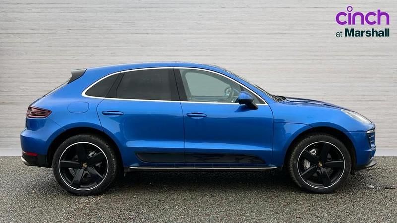 Used Porsche Macan 258 HP (189 kW) 2017 Blue SUV
