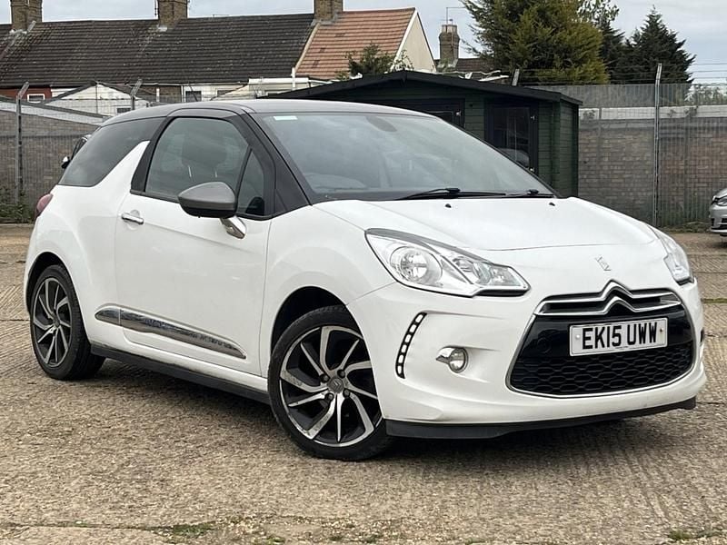 Używany Citroën DS3 PureTech 110 KM (80 kW) 2015 Biały Hatchback