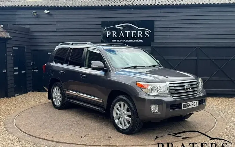 Used Toyota Land Cruiser 272 HP (200 kW) 2014 SUV
