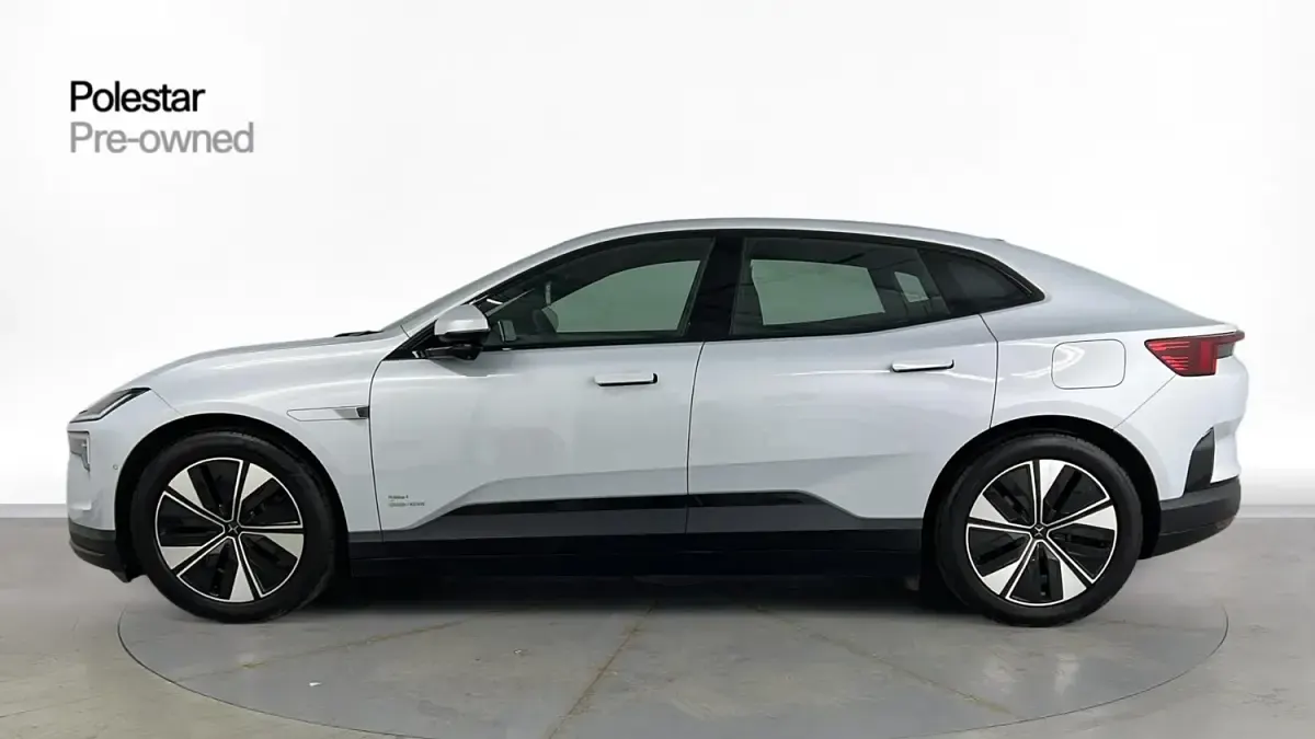 Begagnad Polestar 4 Plus 400 kW (544 HK) 2024 Silver SUV