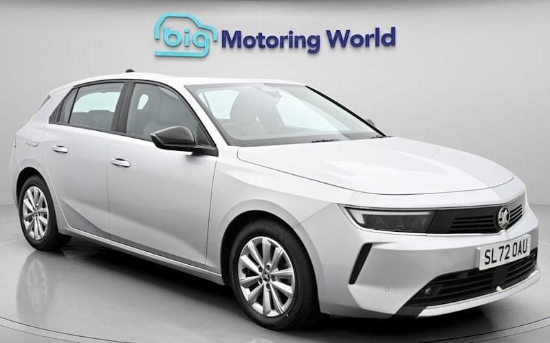 Used Vauxhall Astra Design Edition 131 HP (96 kW) 2025 Hatchback
