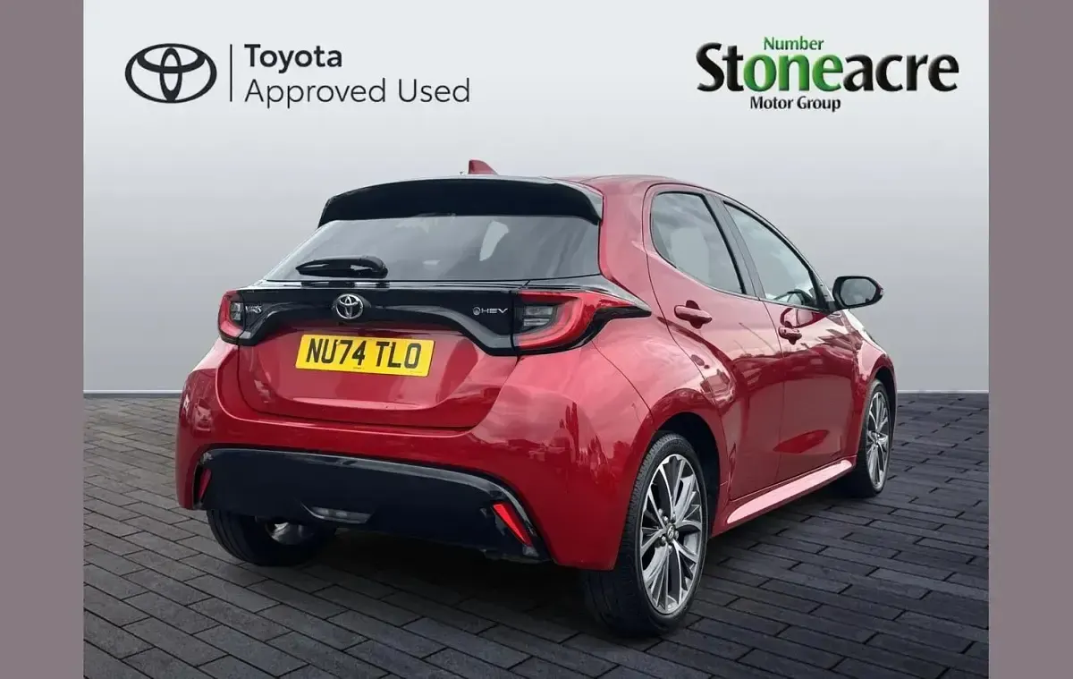 Used Toyota Yaris 113 HP (83 kW) 2024 Red Hatchback