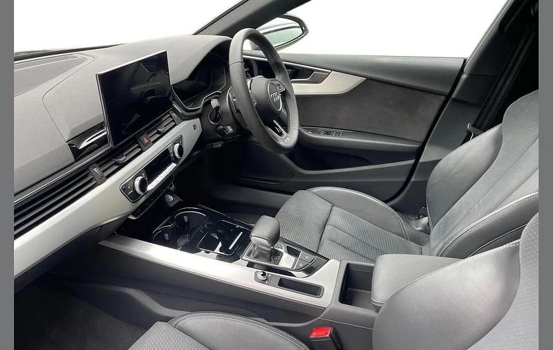 Used Audi A5 Sportback S-Line 200 HP (147 kW) 2024 Blue Hatchback