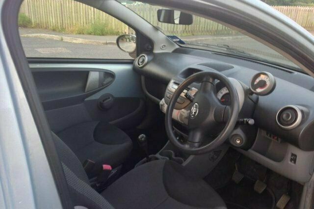 Used Toyota Aygo 67 HP (49 kW) 2005 Hatchback