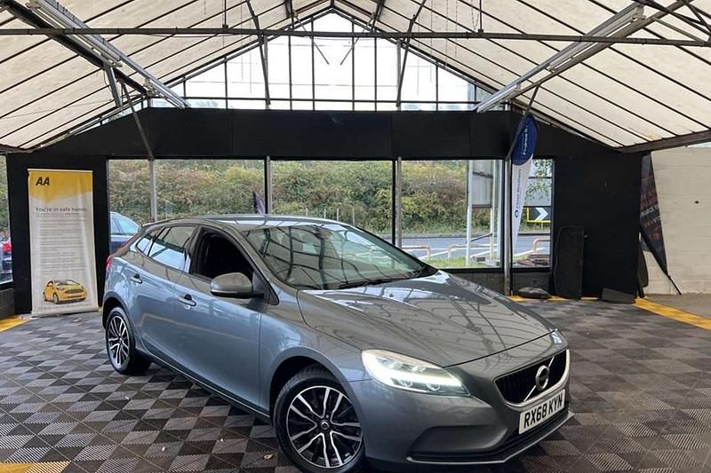 Grey Used 2018 Volvo V40 Momentum Estate | £9,675 (Fair price) - Image 1/1