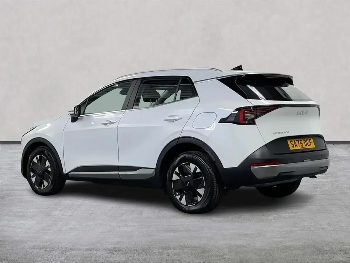 Used Kia Sportage 2025 White SUV