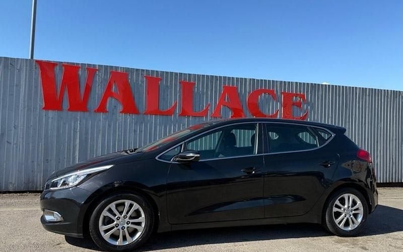 Begagnad Kia Ceed 135 HK (99 kW) 2015 Halvkombi