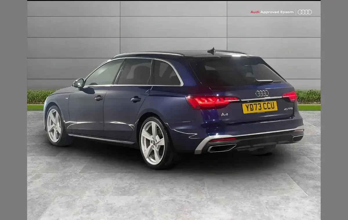 Used Audi A4 S-Line 200 HP (147 kW) 2023 Blue Estate