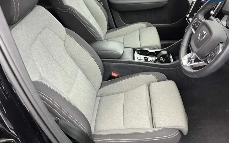 Used Volvo XC40 Plus 163 HP (119 kW) 2023 Black SUV
