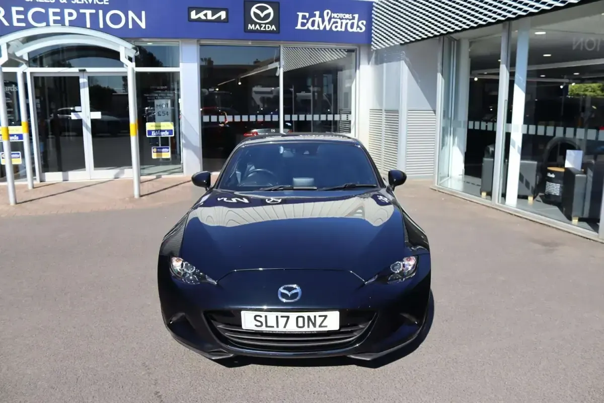 Used Mazda MX5 Inclusive 160 HP (117 kW) 2017 Black Cabriolet