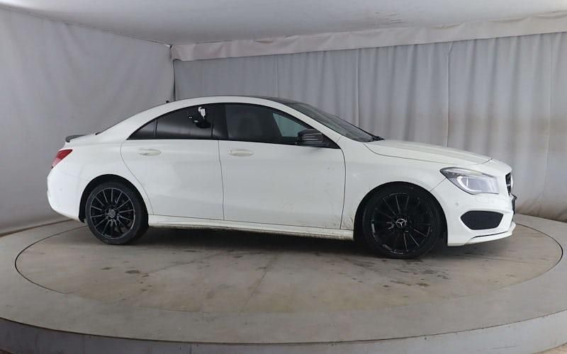 Used Mercedes CLA220 AMG 170 HP (125 kW) 2013 White Sedan