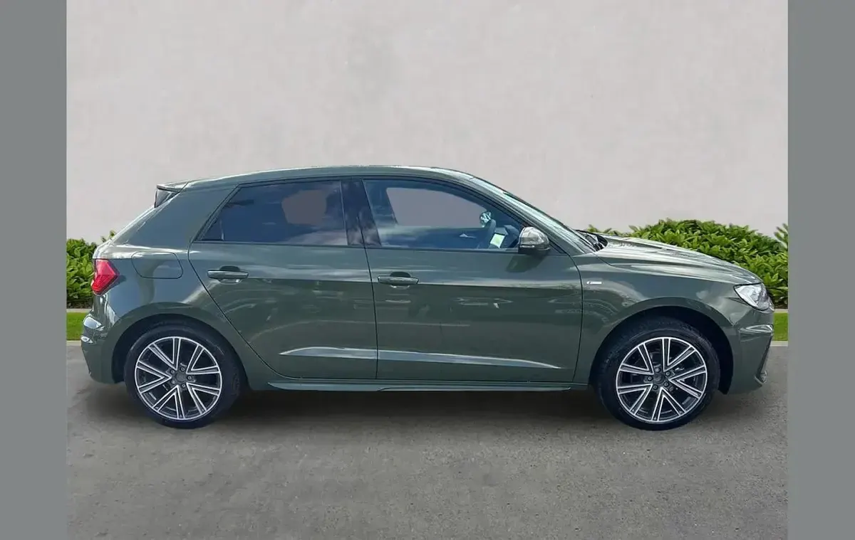 Used Audi A1 S-Line 94 HP (69 kW) 2026 Green SUV