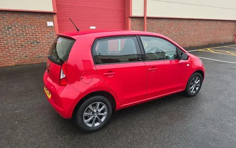 Usado Seat Mii I-Tech 60 CV (44 kW) 2014 Rojo Utilitario