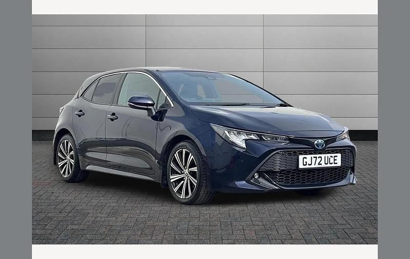 Used Toyota Corolla Design 122 HP (89 kW) 2022 Blue Hatchback