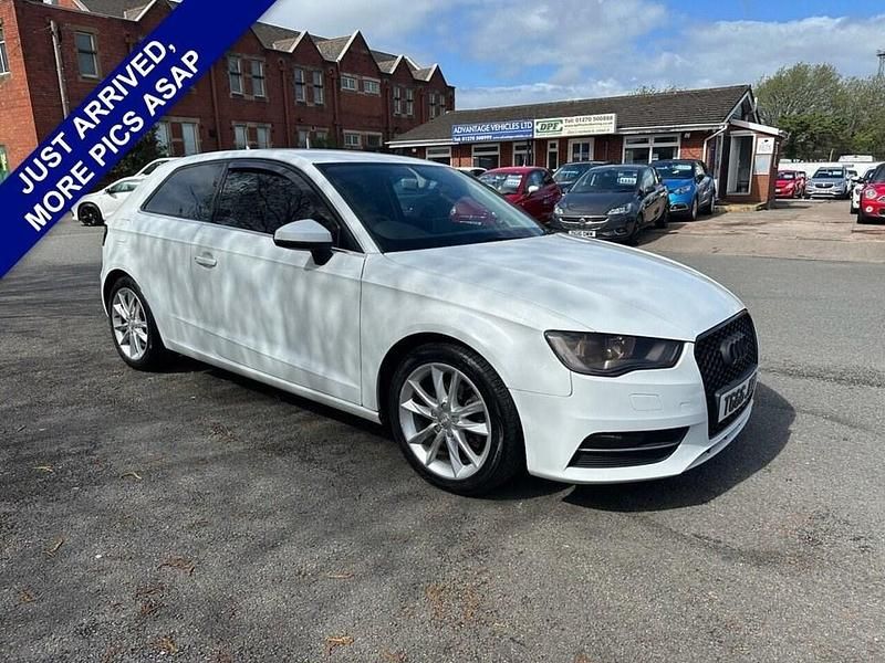 Used Audi A3 Sport 150 HP (110 kW) 2015 White Hatchback