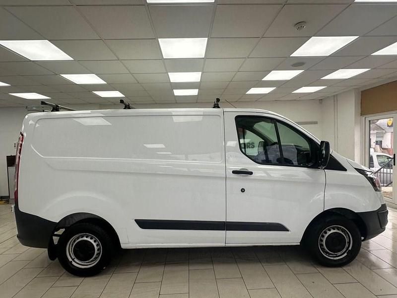 Used Ford Transit Custom 105 HP (77 kW) 2018 White Van