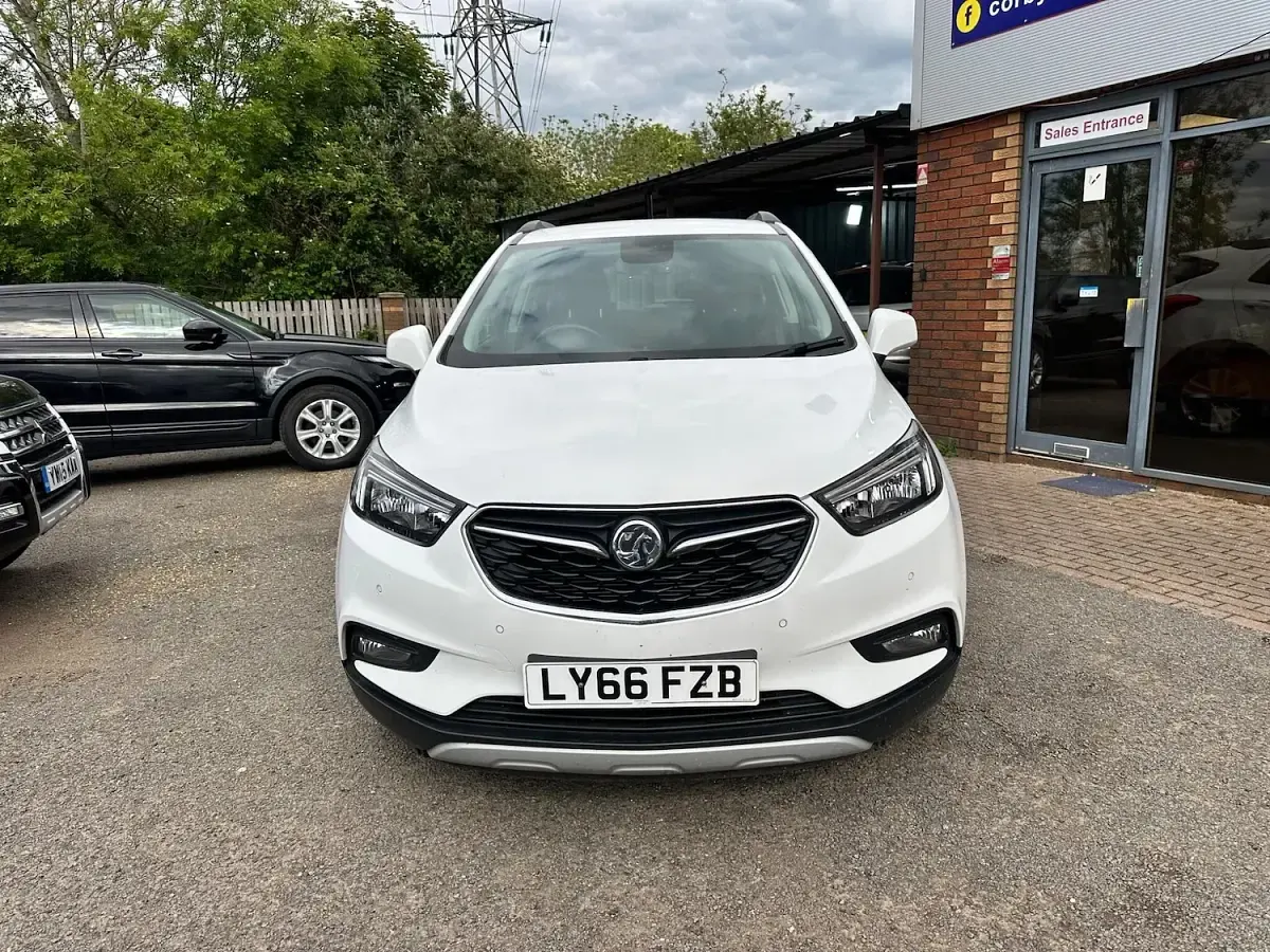 Used Vauxhall Mokka X Active 140 HP (102 kW) 2017 White SUV