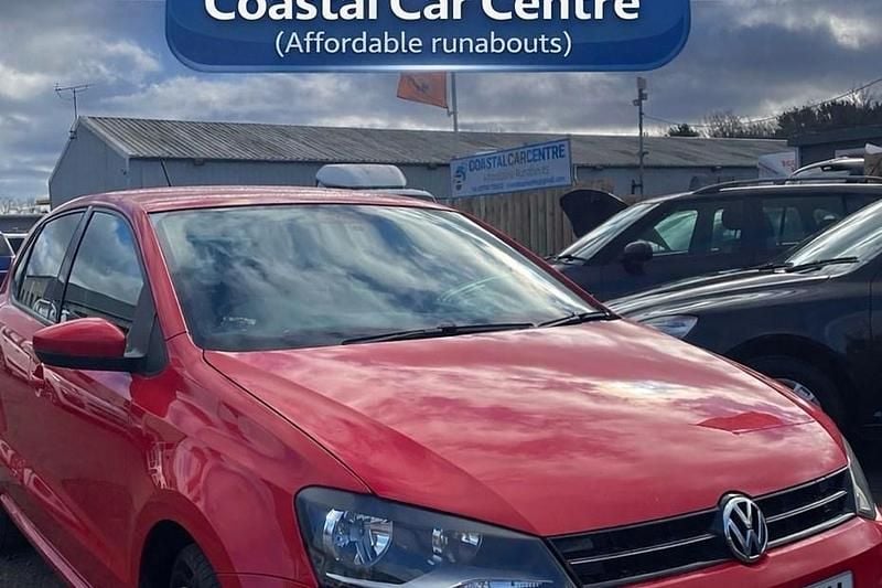 Used VW Polo Edition 75 HP (55 kW) 2013 Red Hatchback