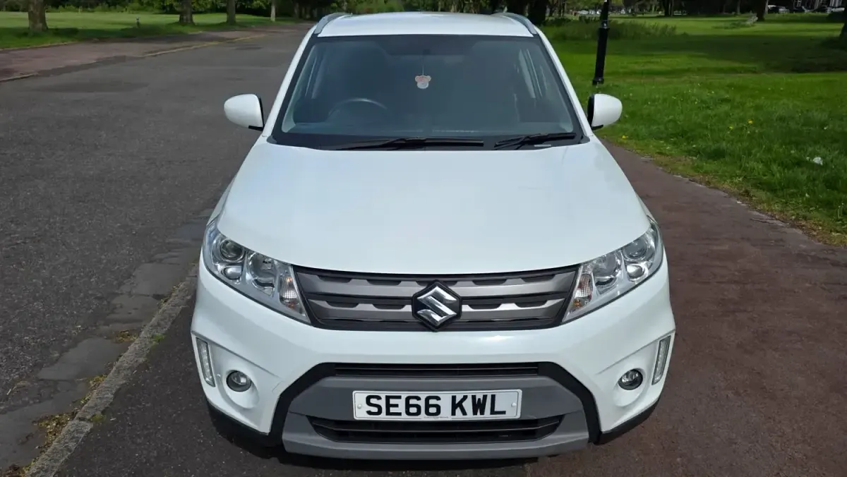 Używany Suzuki Vitara SZ-T 120 KM (88 kW) 2017 Biały SUV