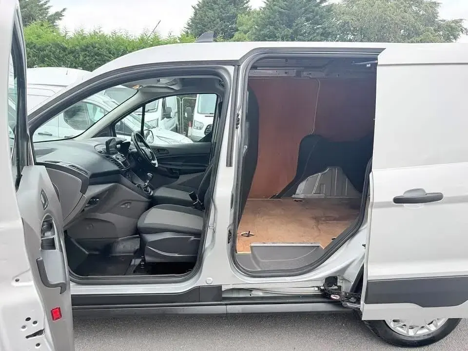 Used Ford Transit Connect 100 HP (73 kW) 2020 Silver MPV