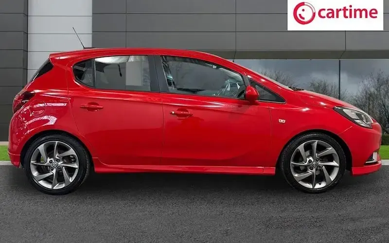 Used Vauxhall Corsa SRi 90 HP (66 kW) 2017 Red Hatchback