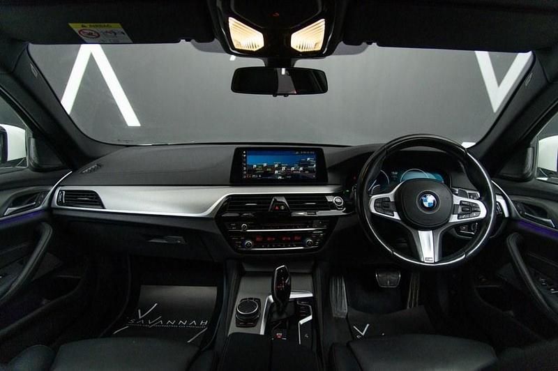 Used BMW 520 M Sport 184 HP (135 kW) 2019 White Estate