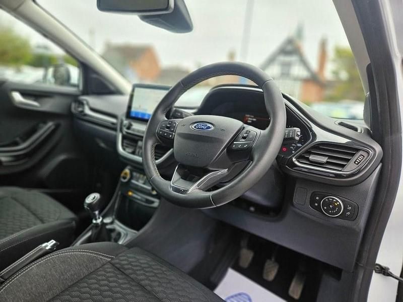 Used Ford Puma Titanium 125 HP (91 kW) 2022 White SUV